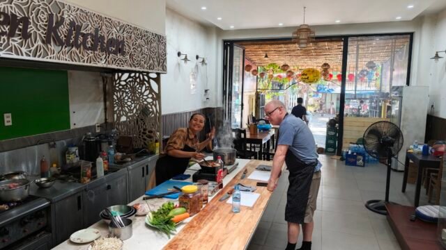 Lantern Restaurant & Cooking Class