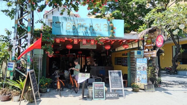 Bong Restaurant and Bar