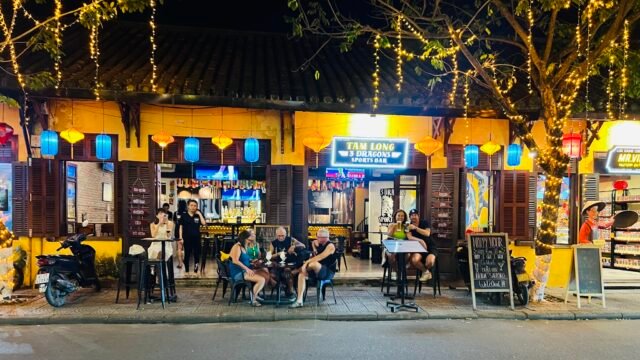 3 Dragons Sports Bar