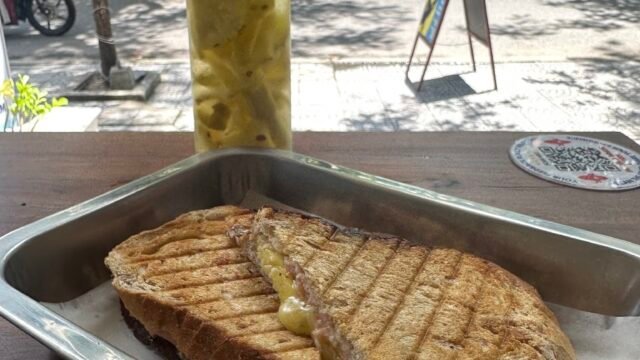 Board Riders Bar, Surf & Travel