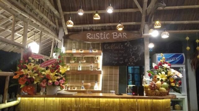 Rustic House Restaurant and Bar