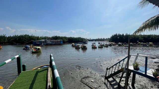 Tin Basket Boat Tour
