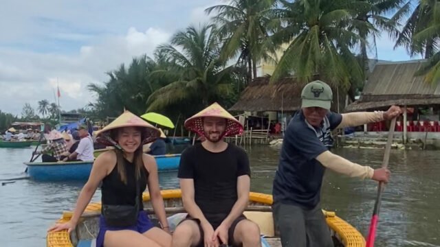 Shiva Restaurant & Coconut Basket Boat Tour