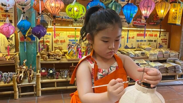 Hằng Dũng Lantern Making Class & Painting Class