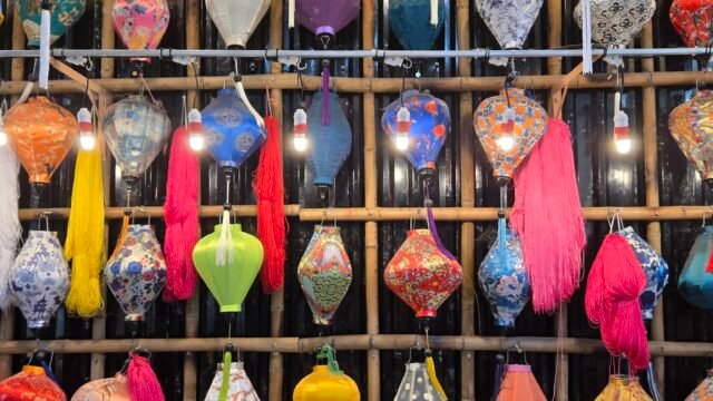 Tieng Vong Pho Lantern workshop