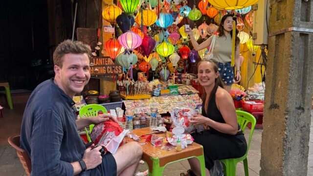 Thuy lantern making class