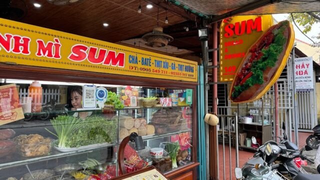 Bánh Mì Sum