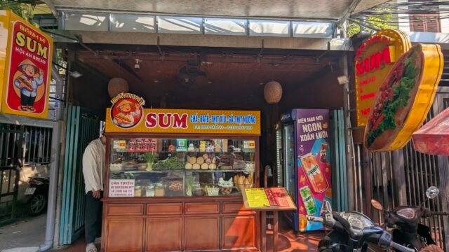 Bánh Mì Sum