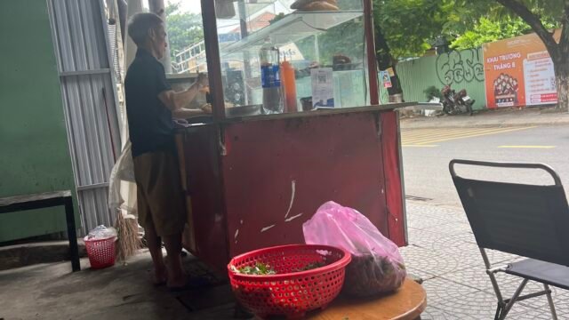 Dave’s Bánh Mì, Pizza, Burger