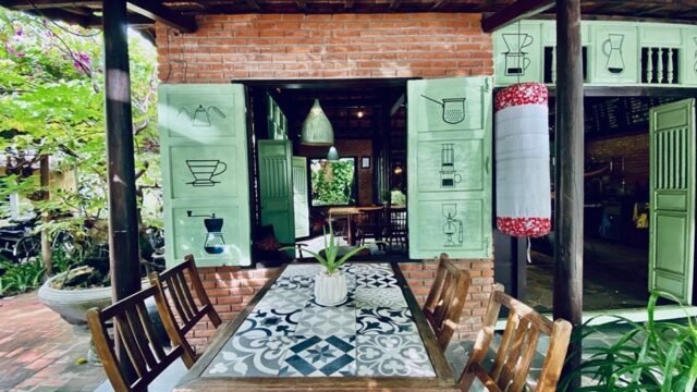 Sound Of Silence Coffee Shop