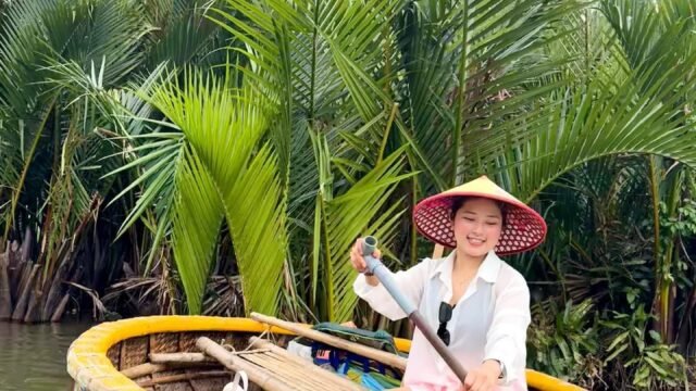 Hoi An Basket Boat
