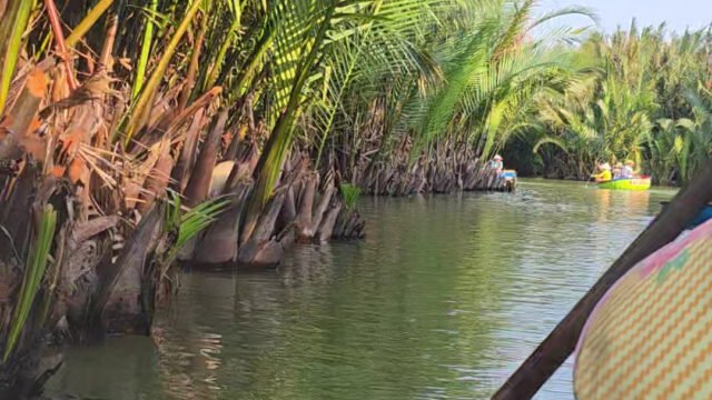 Làng Dừa Xanh Coconut Basket Boat Tour