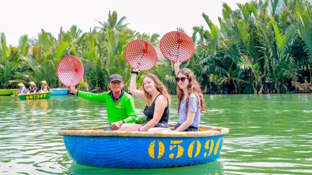 Hoi an eco tour and Papa’s cooking class