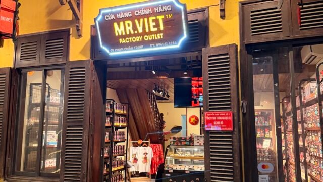 MR. VIET COFFEE OUTLET IN HOI AN