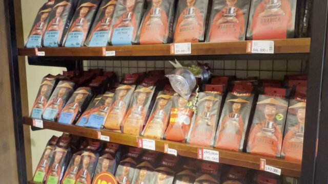 MR. VIET COFFEE OUTLET IN HOI AN