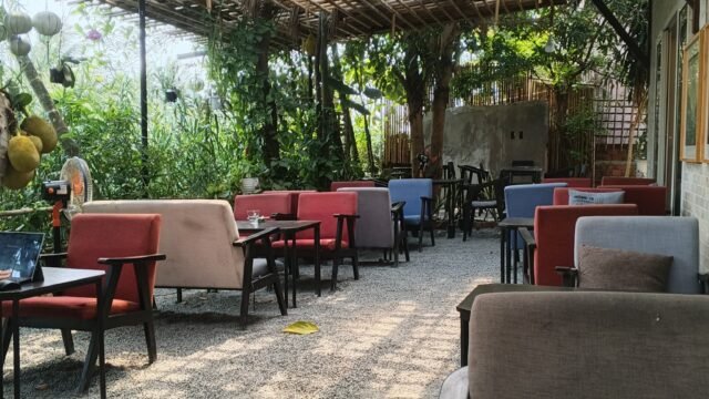 FinAqua’s Cafe Hoi An Coffee & Healthy Food