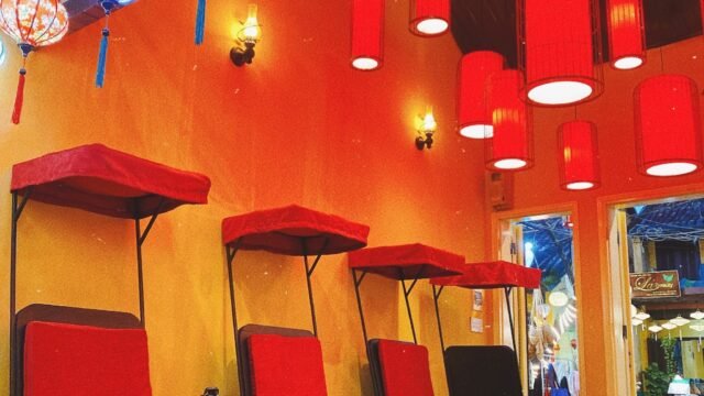 Cyclo Café et Áo Dài