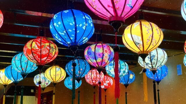 Cyclo Café et Áo Dài