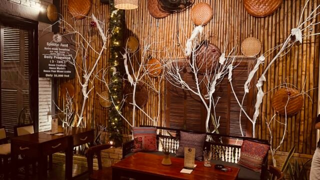 Double Cat Bar Hoi An