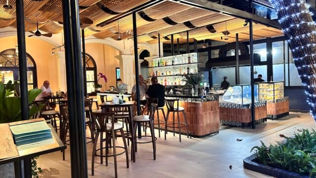 Art Space Restaurant & Bar