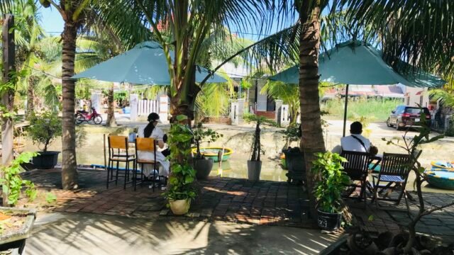 SUN COCONUT BASKET BOAT . RESTAURANT and COFFEE
