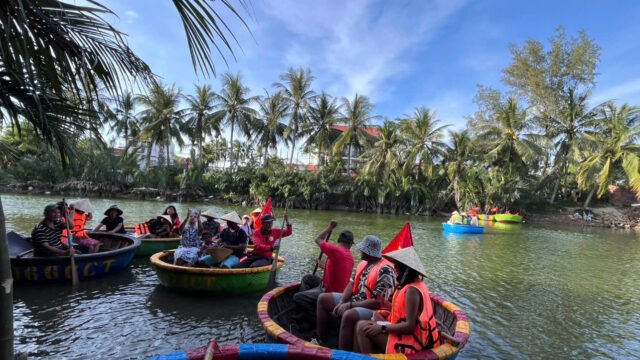 Thanh Dong Coconut Boat
