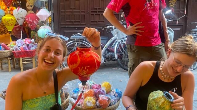 Lantern Making Class (Phuong Chau)