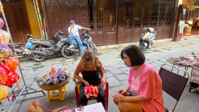 Lantern Making Class (Phuong Chau)