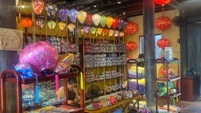 Lantern making class with Happy Smile Lantern