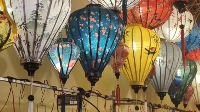 Hoa Mai lantern working 2