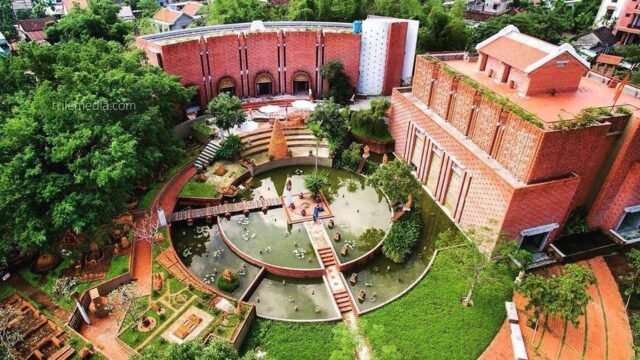 Thanh Hà Terracotta Park