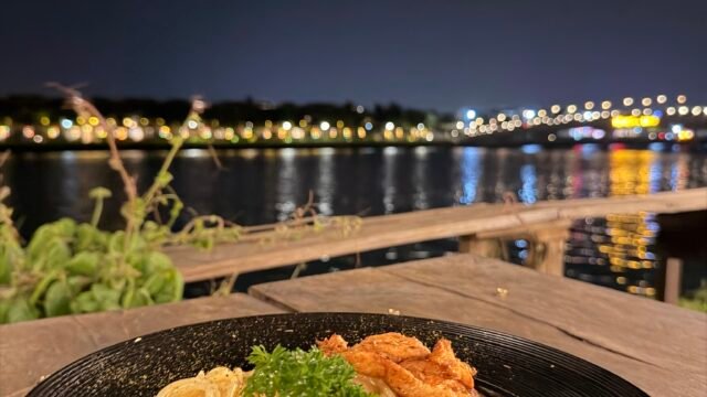 Trình cafe & bistro Hội An