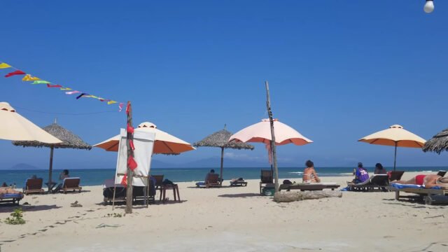 Bien Cua Dai Restaurant & Sunbeds