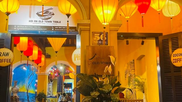 Hoi An Old Town Table