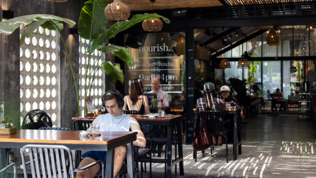 nourish eatery. / Café & Restaurant