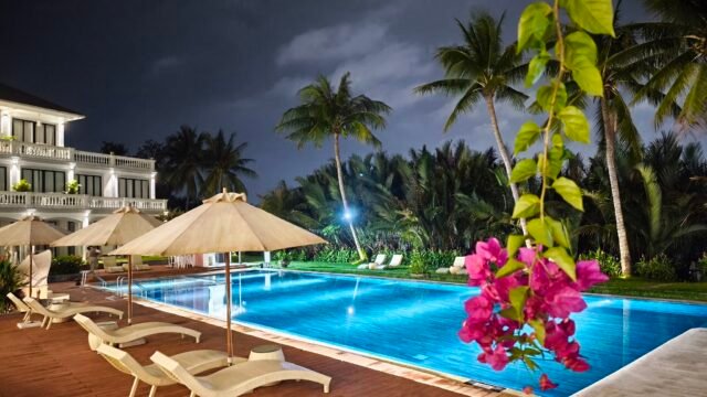 moodhoian Riverside Resort & Spa