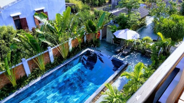 Blooms Boutique Village