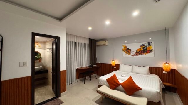 First Hoianese Center Hotel