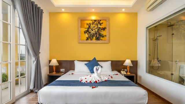 TRIPLE Riverside Hotel Hoi An