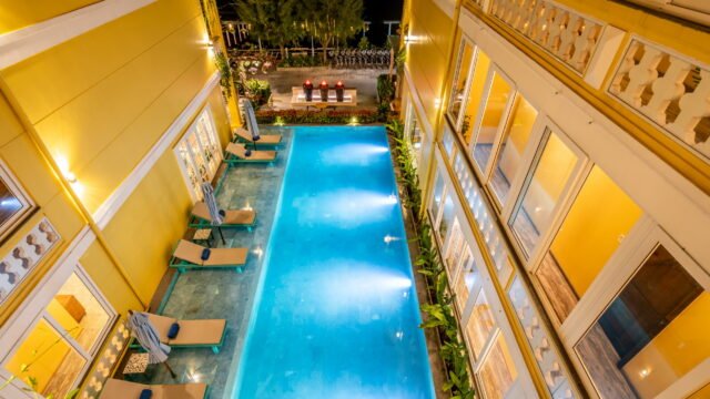 TRIPLE Riverside Hotel Hoi An