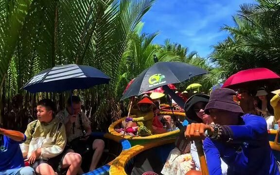 Coconut Boat Hoi An (Hong Family)