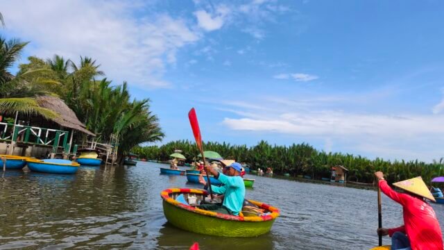Coconut Boat Hoi An (Hong Family)