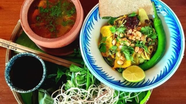 Coconut Restaurent & Basket Boat Tour