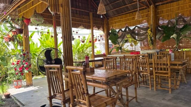 Coconut Restaurent & Basket Boat Tour