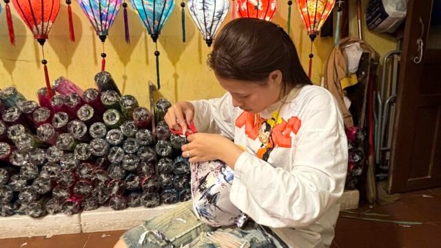 Hoa Mai Lantern Shop