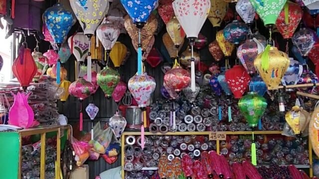 Duc Thanh Lantern Making Class