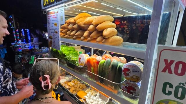 Mr Hân Bánh Mì Hội An