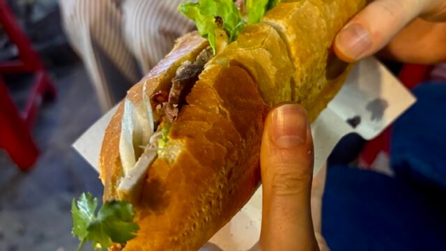 Bánh Mì Phượng 2