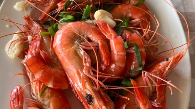 TÝ NỰ Seafood Restaurant