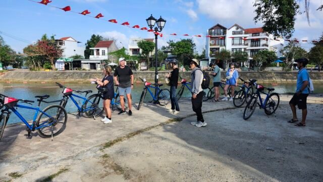 Discova Day Tour Shop Hoi An